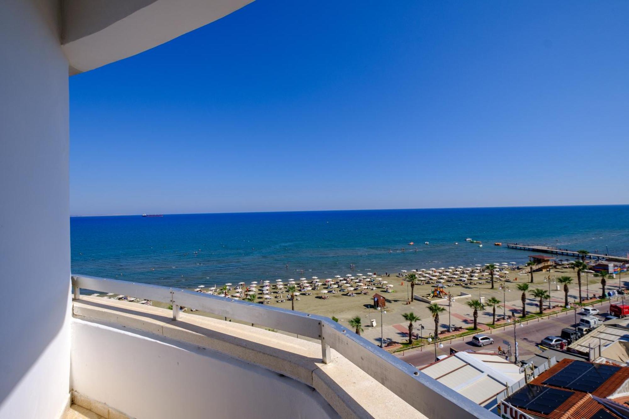 Lazuli Sea View Beachfront- Ap 61 Λάρνακα Εξωτερικό φωτογραφία